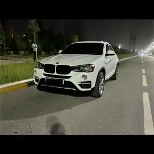 BMW X4, 2016