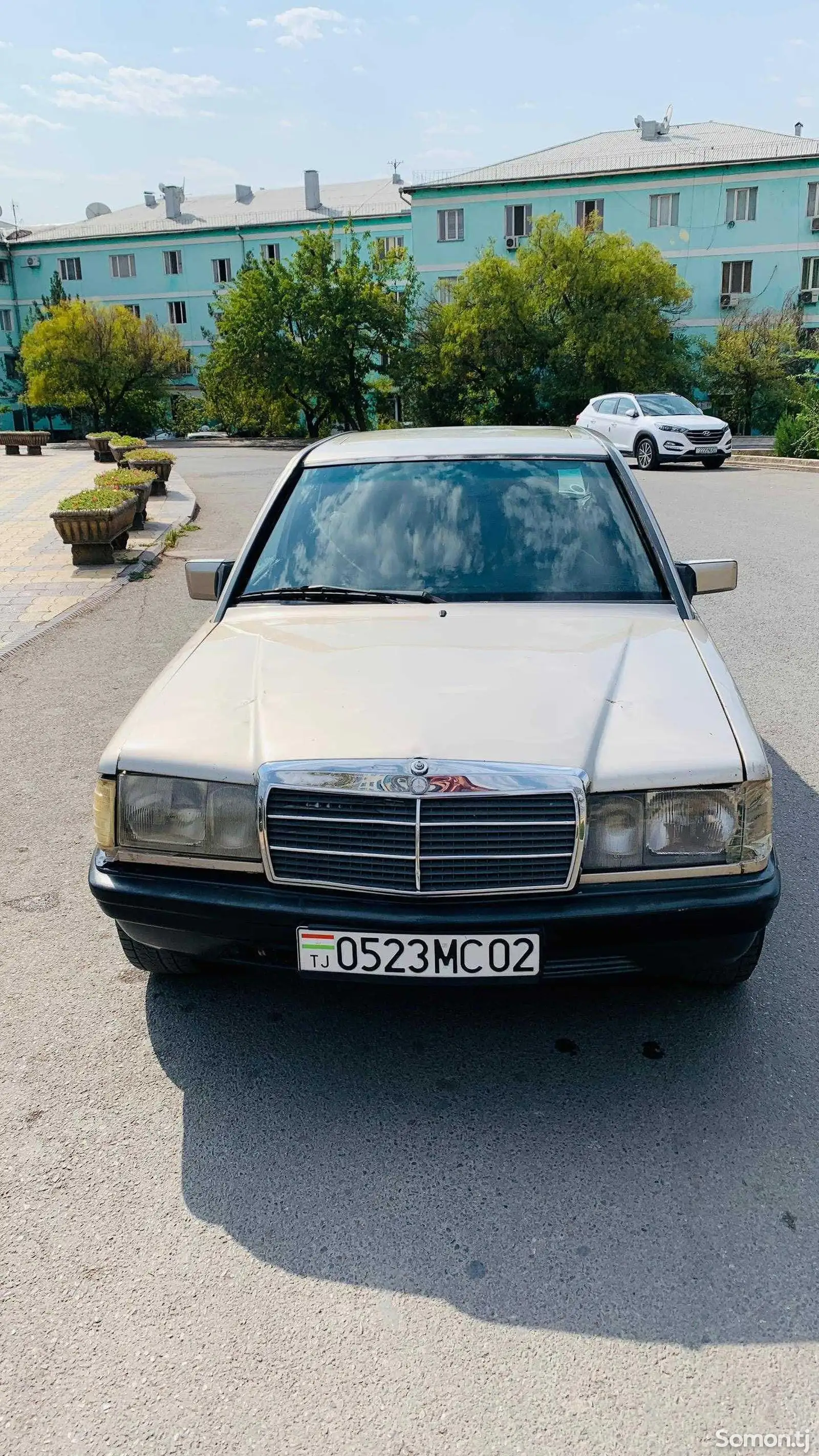 Mercedes-Benz W124, 1985-1