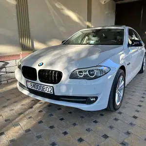 BMW 5 series, 2011