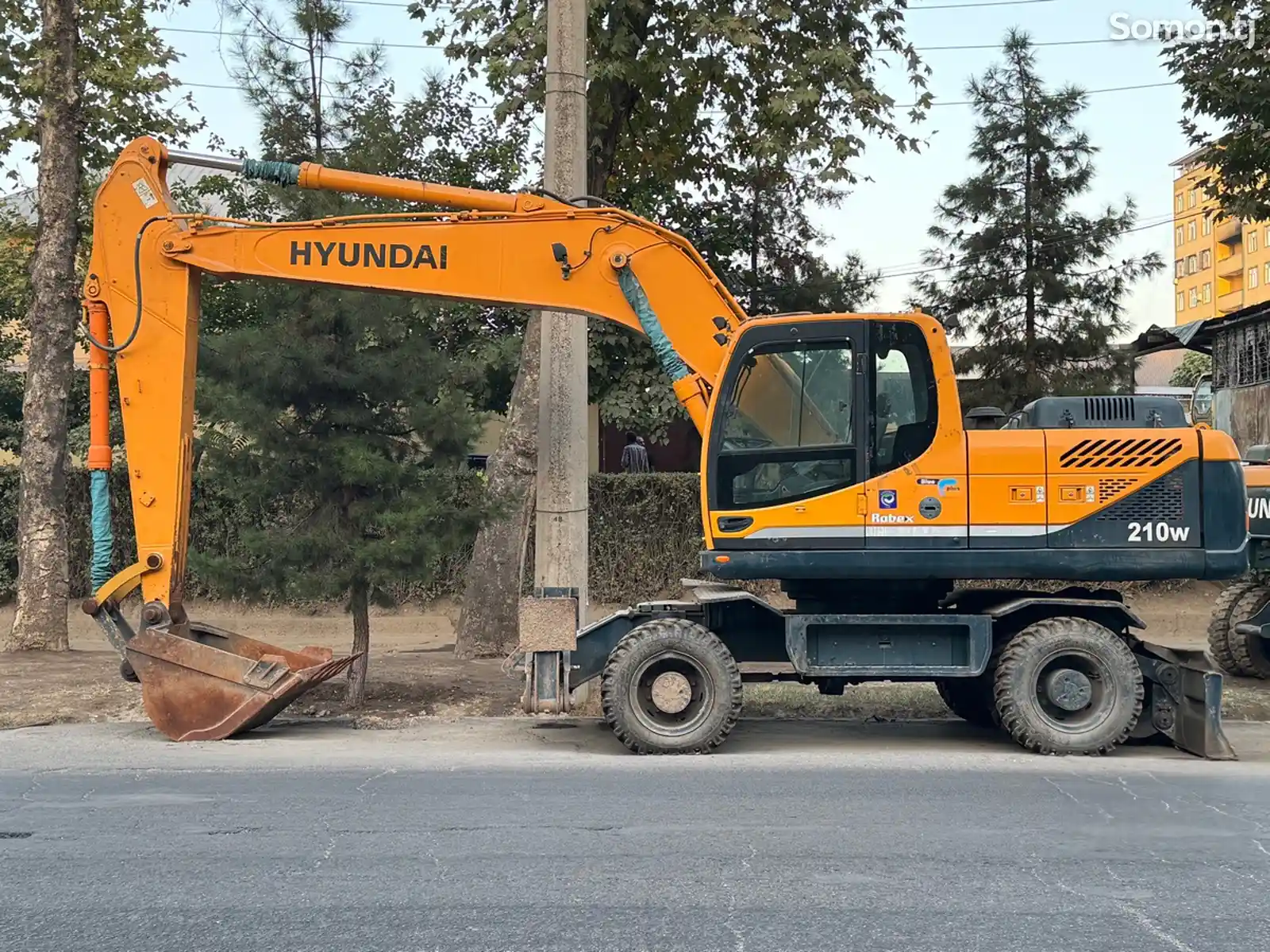 Экскаватор Hyundai R210W-1