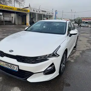 Kia K5, 2021