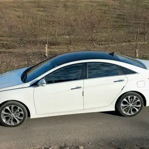 Hyundai Sonata, 2013