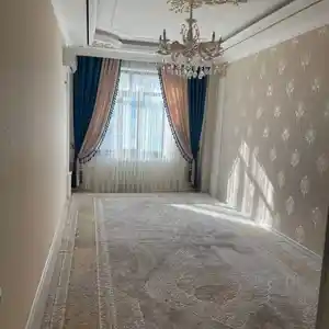 2-комн. квартира, 18 этаж, 70м², Шохмансур