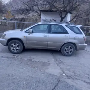 Toyota Harrier, 1998