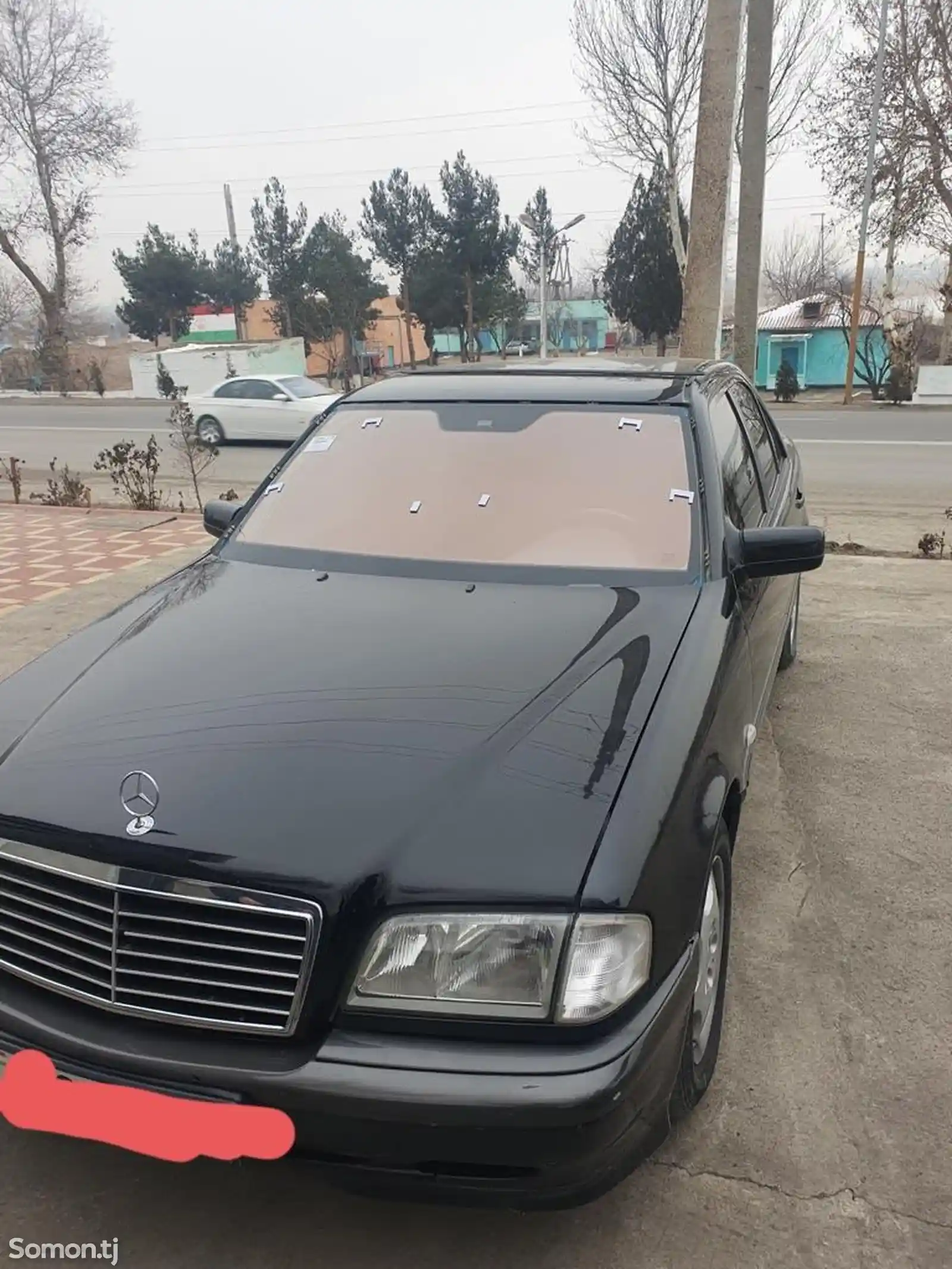 Лобовой блик от Mercedes-Benz-2