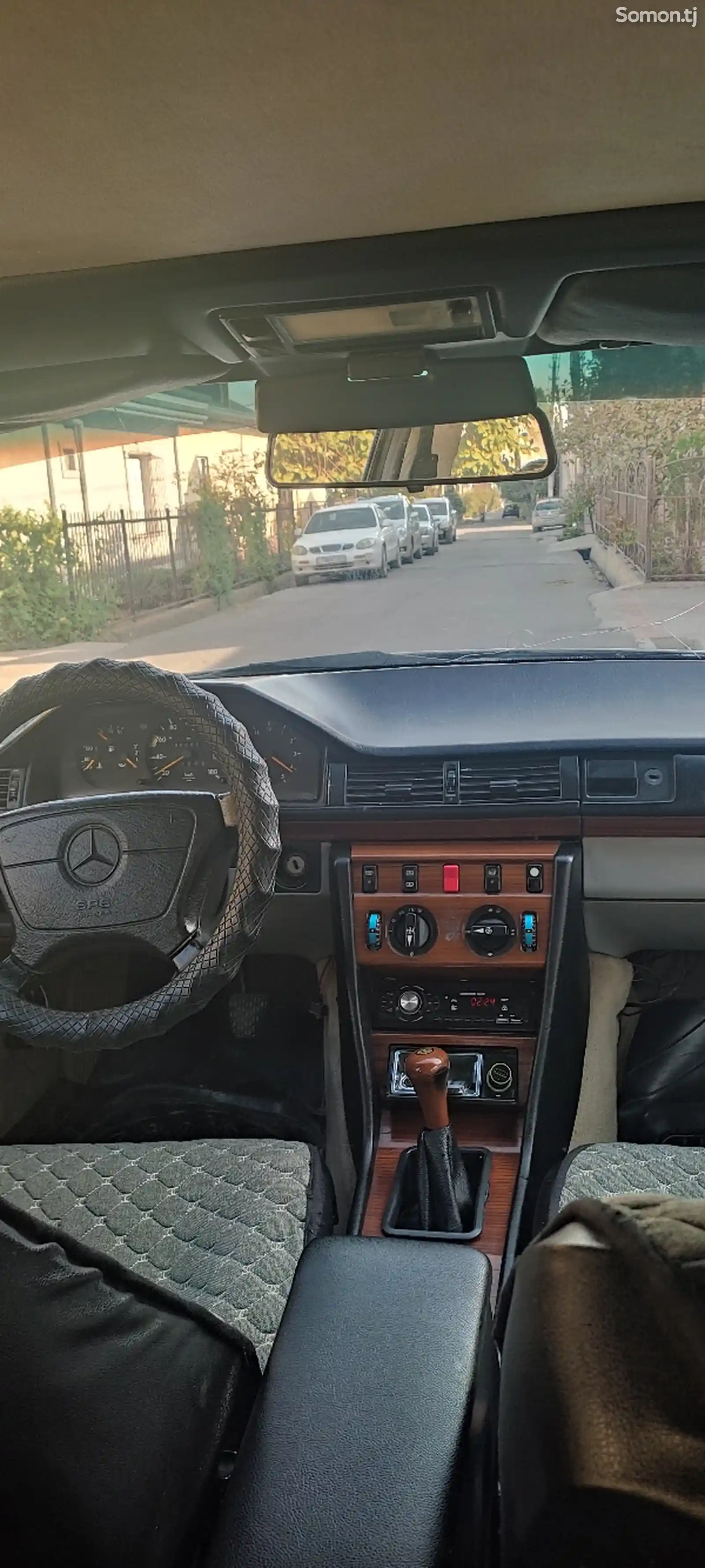 Mercedes-Benz W124, 1991-11