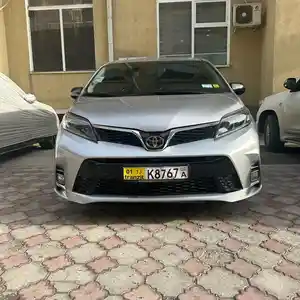Toyota Sienna, 2017