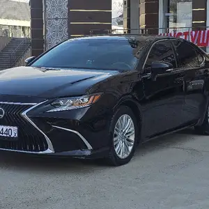 Lexus ES series, 2015