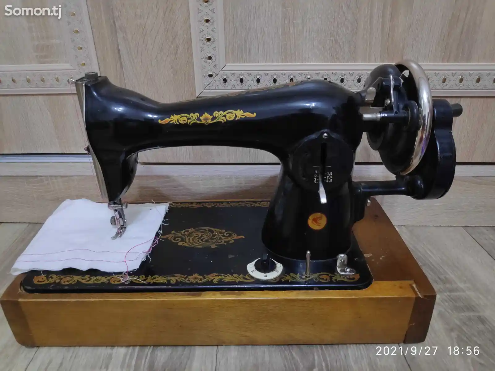 Швейная ручная машинка-1