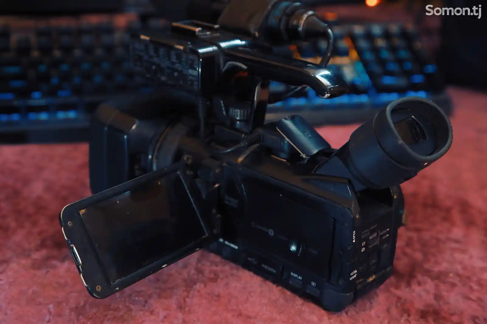 Видеокамера Sony NX70P-5