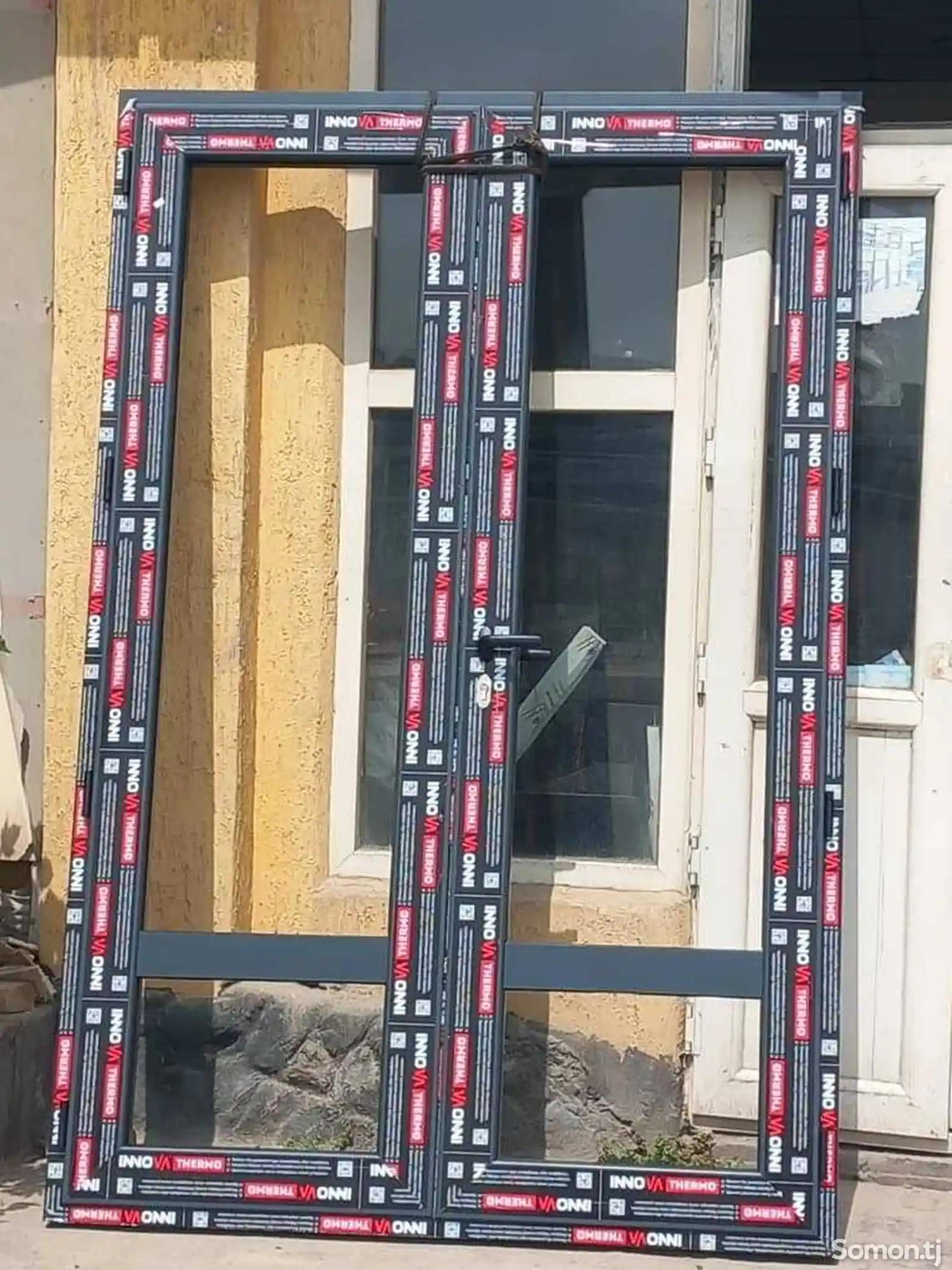 Пластиковые и алюминиевые двери, окна и москитные сетки на заказ-10