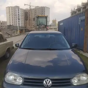 Volkswagen Golf, 2000