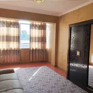 2-комн. квартира, 5 этаж, 60м², 33 мкр