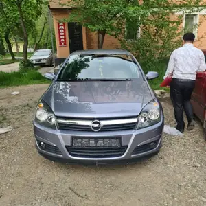 Opel Astra H, 2004