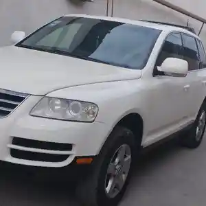 Volkswagen Touareg, 2005