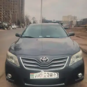 Toyota Camry, 2010