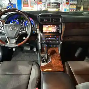 Toyota Camry, 2016