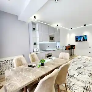 3-комн. квартира, 14 этаж, 110 м², Овир