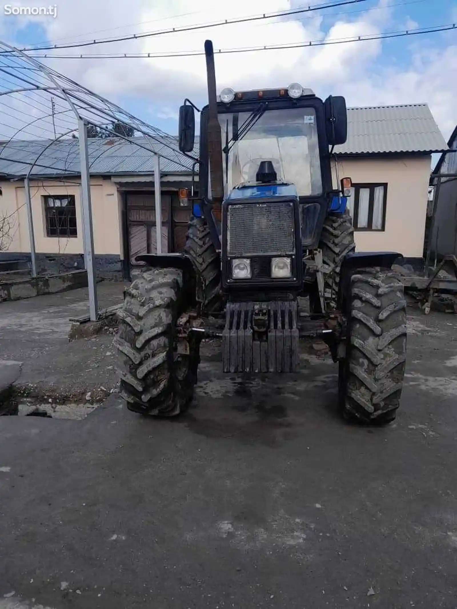 Трактор МТЗ 1221.2-4