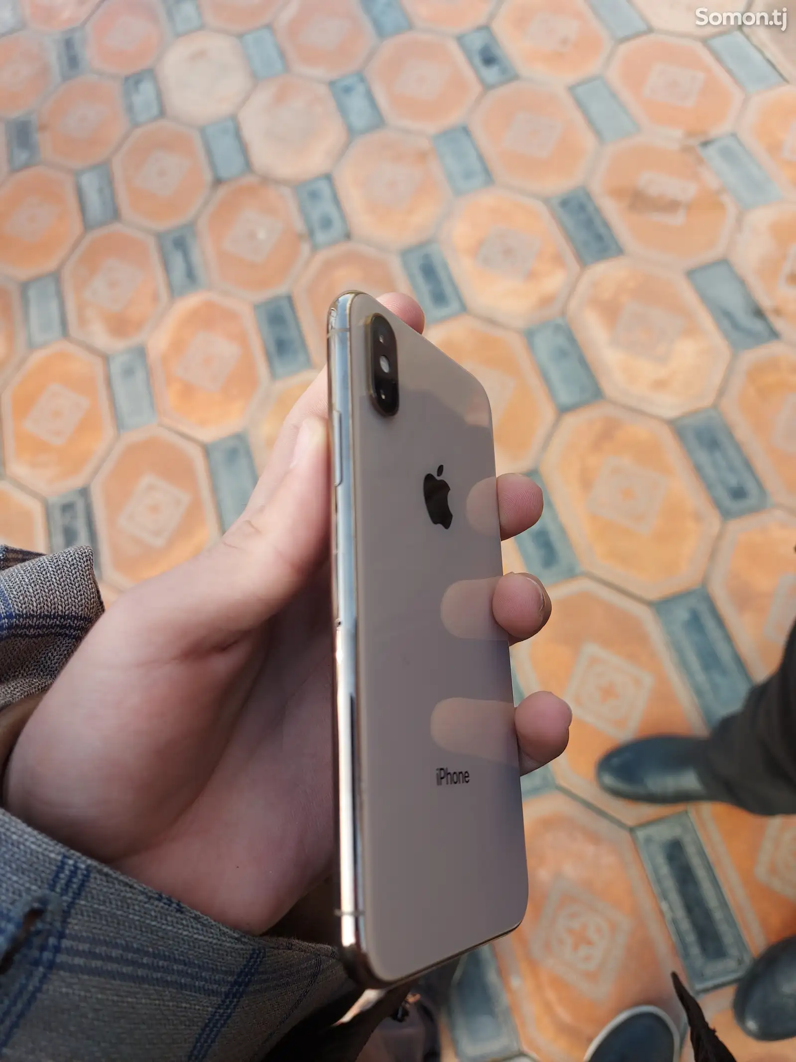 Apple iPhone Xs, 64 gb, Gold-1