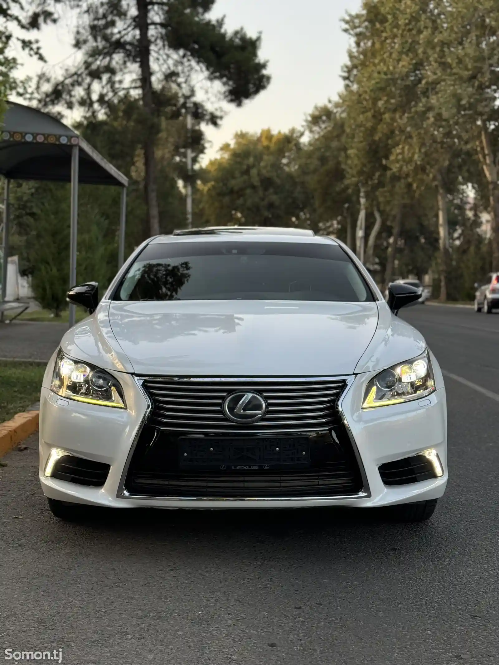 Lexus LS series, 2014-1