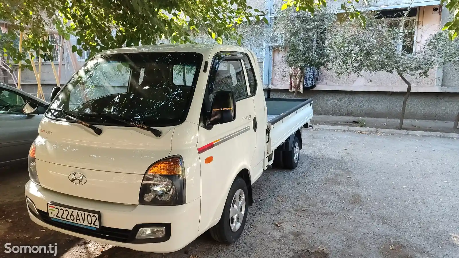 Бортовой автомобиль Hyundai Porter, 2015-1