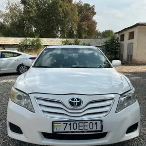 Toyota Camry, 2010