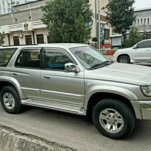 Toyota Hilux Surf, 2000