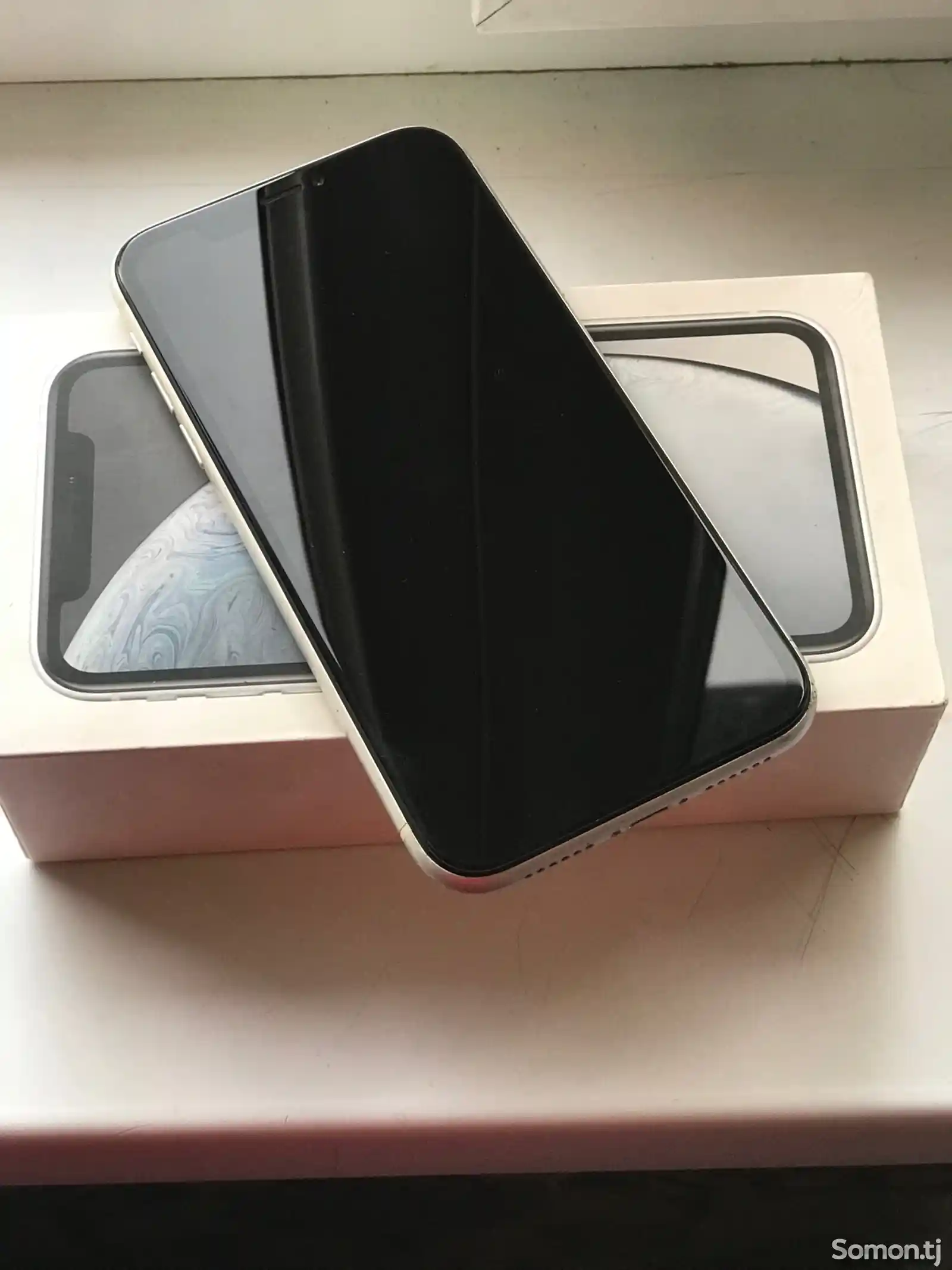 Apple iPhone Xr, 64 gb, White-1