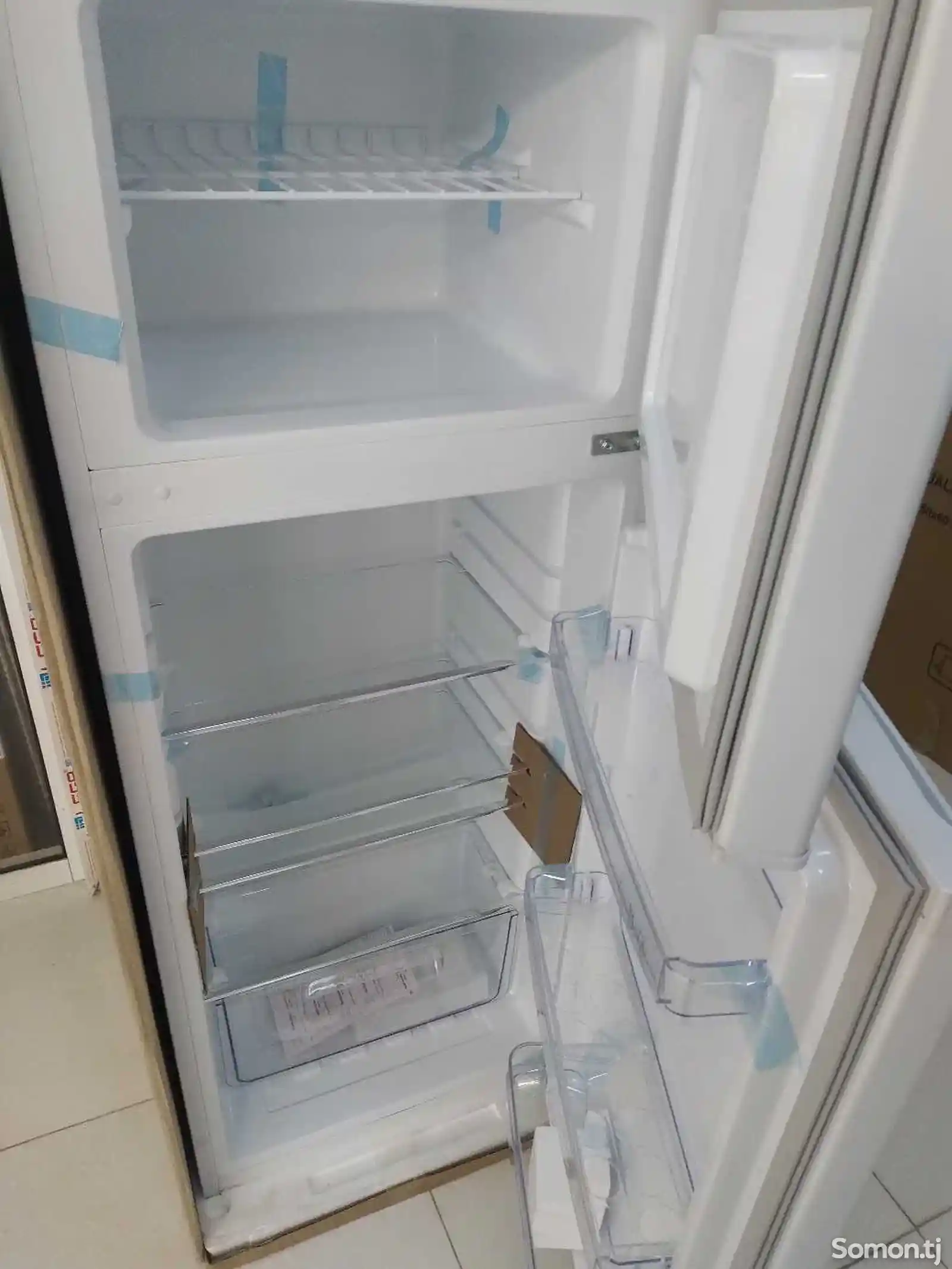 Холодильник Artel 276-3