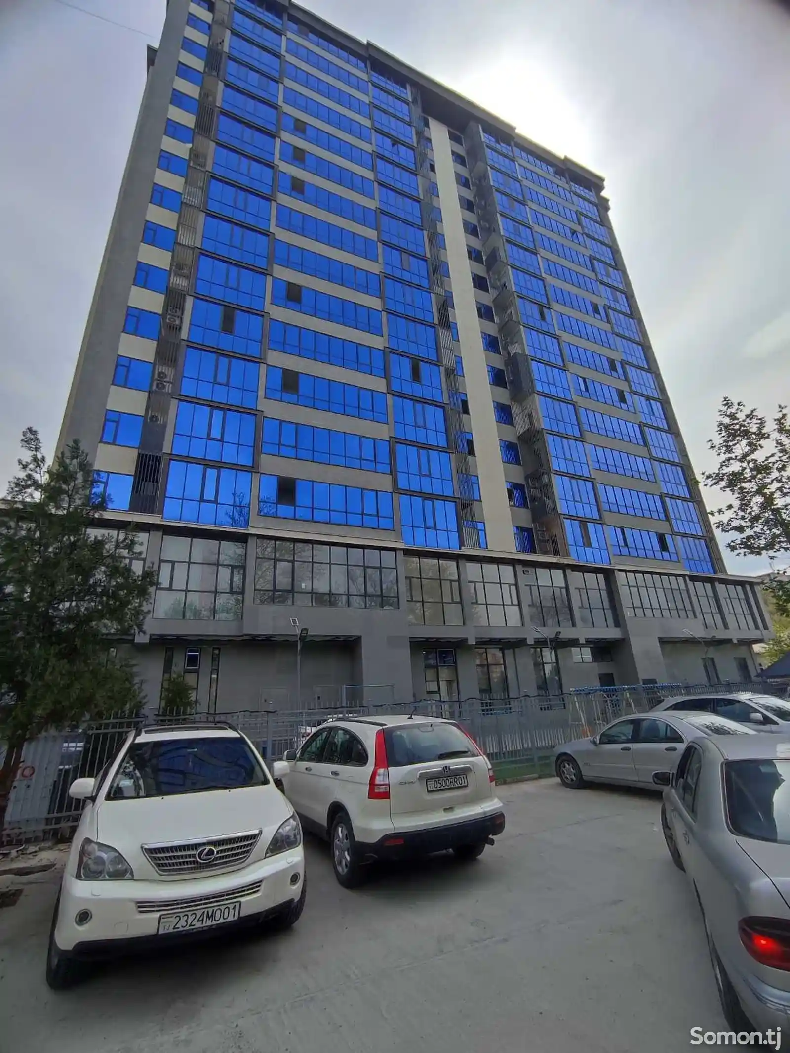 6-комн. квартира, 3 этаж, 193 м², Профсоюз-2