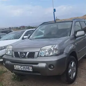 Nissan X-Trail, 2004