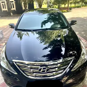 Hyundai Sonata, 2011