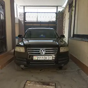 Volkswagen Touareg, 2003