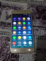 Samsung Galaxy J7+-2