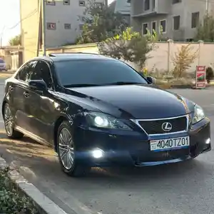 Lexus IS series, 2009