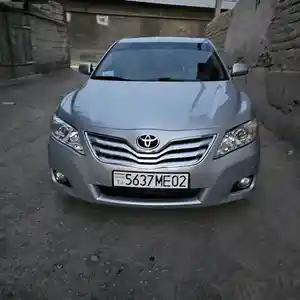 Toyota Camry, 2010