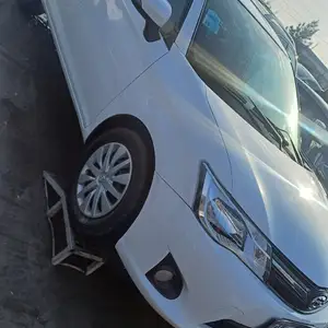 Toyota Fielder, 2013