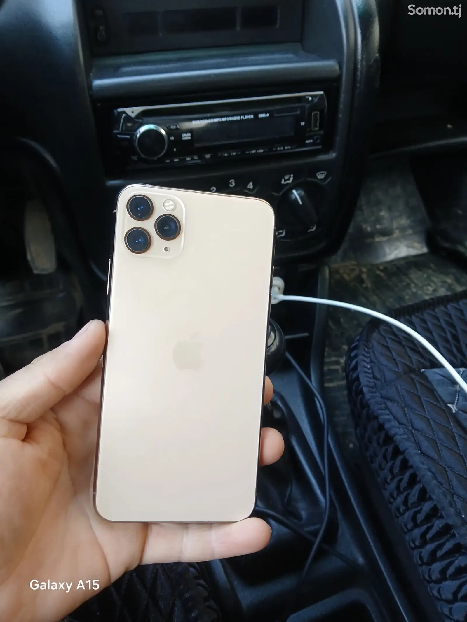 Apple iPhone 11 Pro Max, 256 gb, Gold-1