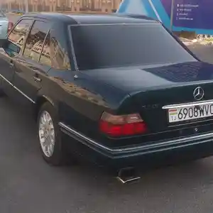 Mercedes-Benz W124, 1995