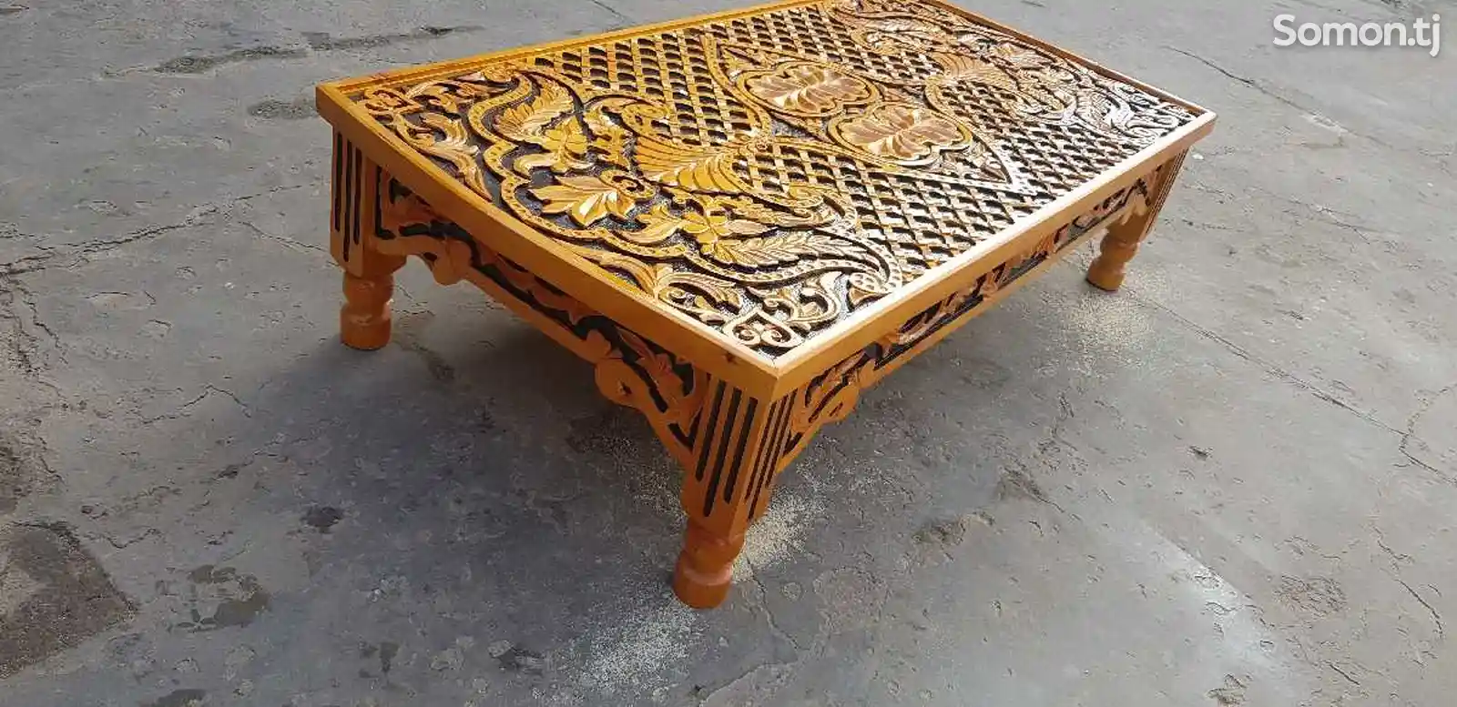 Деревянный стол-1
