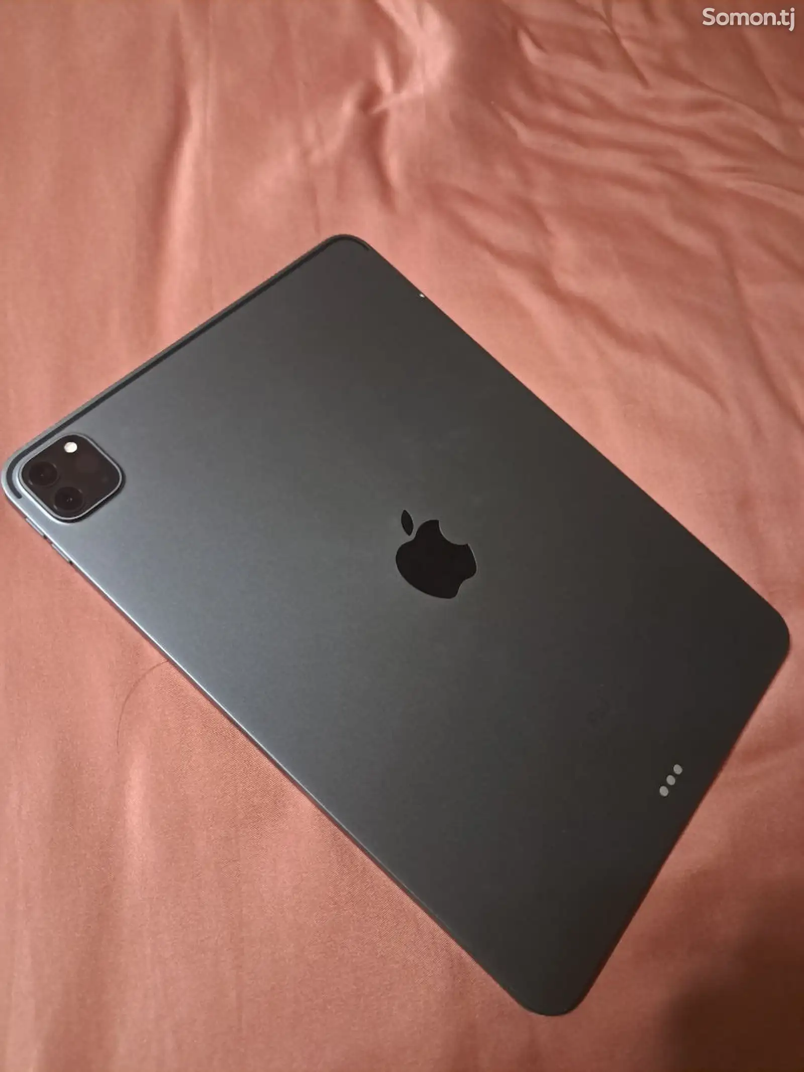 Планшет Apple iPad Pro-1