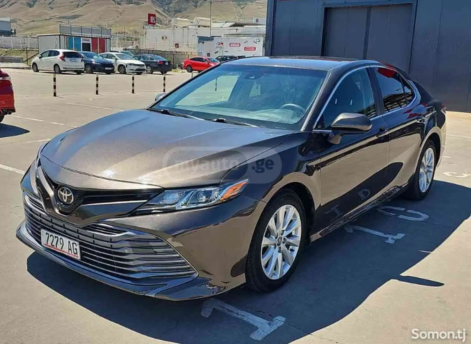 Toyota Camry, 2020-1