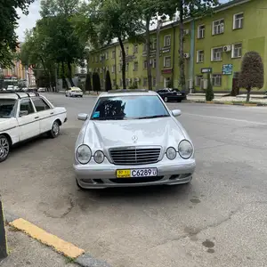 Mercedes-Benz E class, 2001