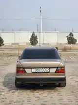 Mercedes-Benz W124, 1992-3