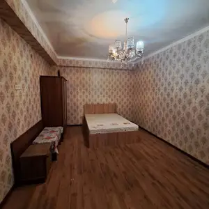 2-комн. квартира, Цокольный этаж, 49 м², 18мкр