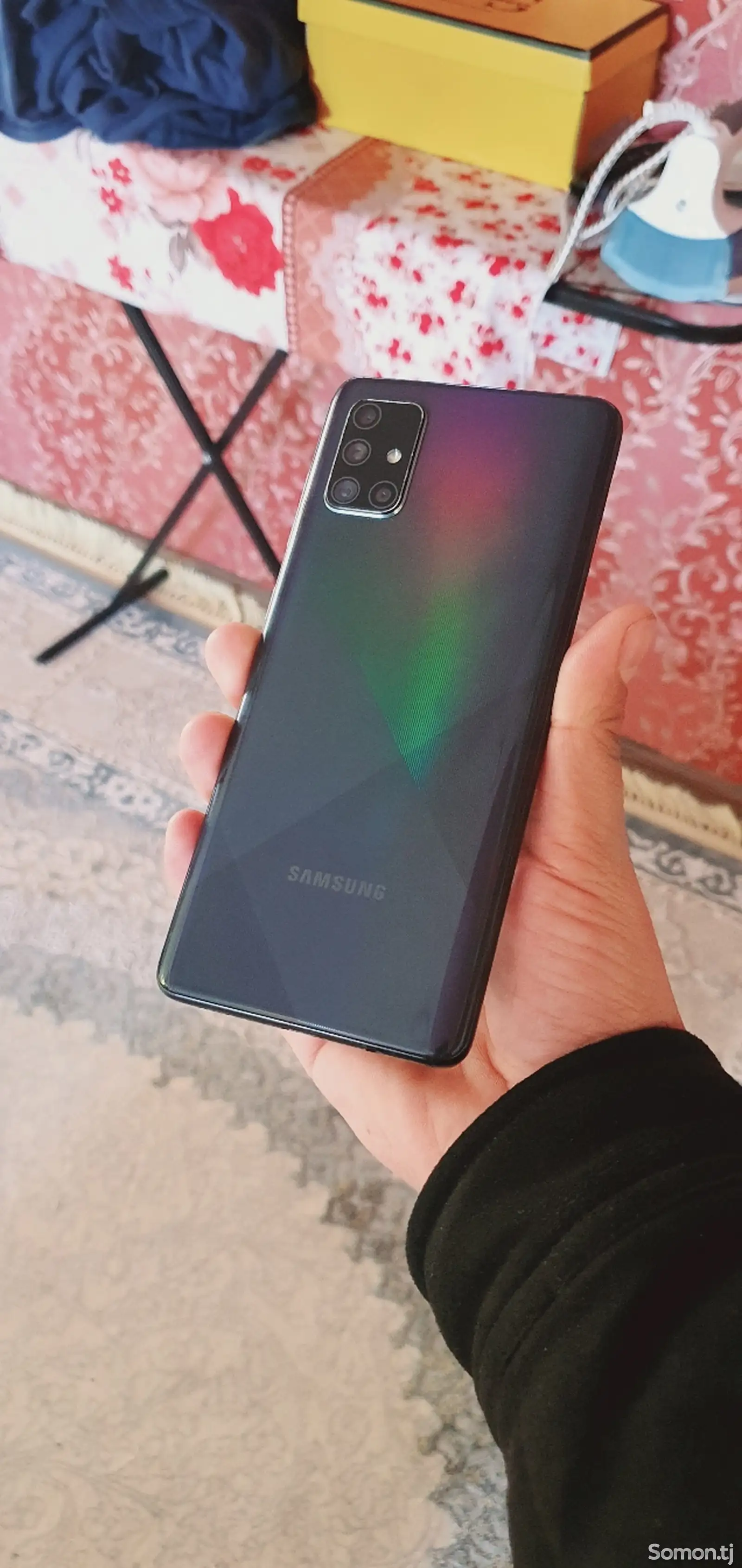 Samsung Galaxy A71-1