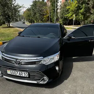 Toyota Camry, 2015