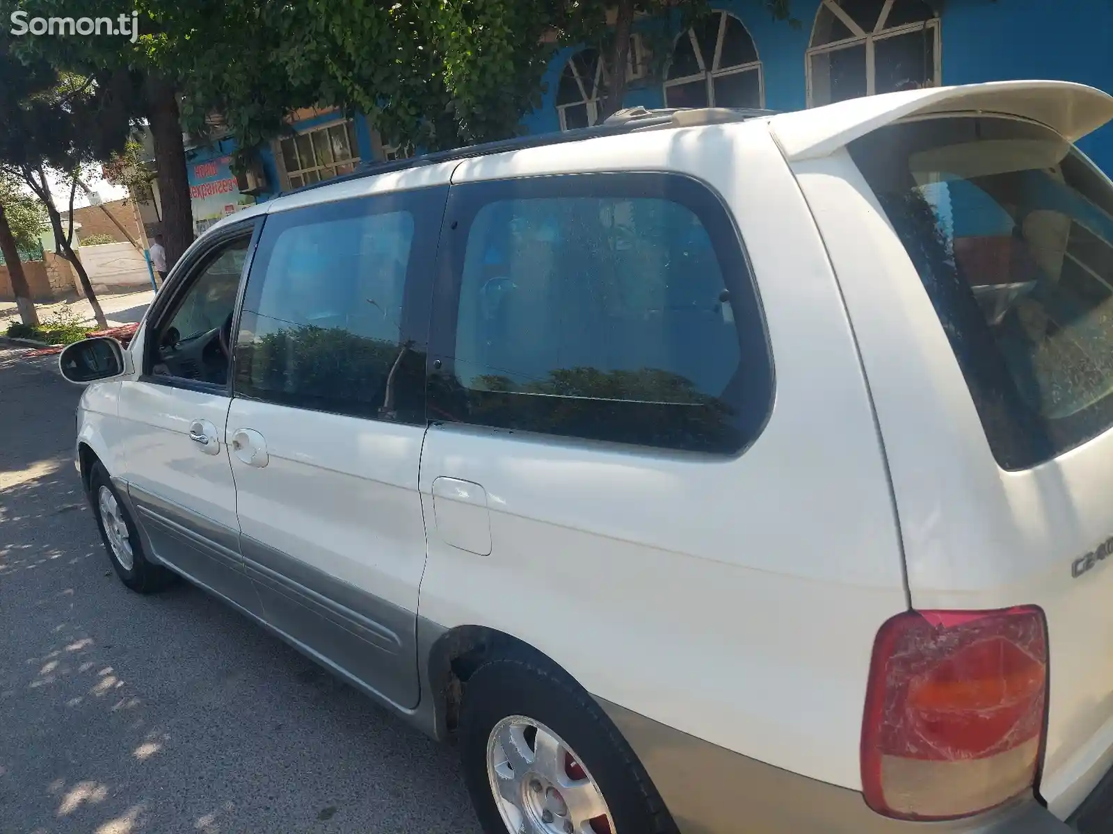 Kia Carnival, 2001-5