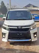 Toyota Voxy, 2014-2